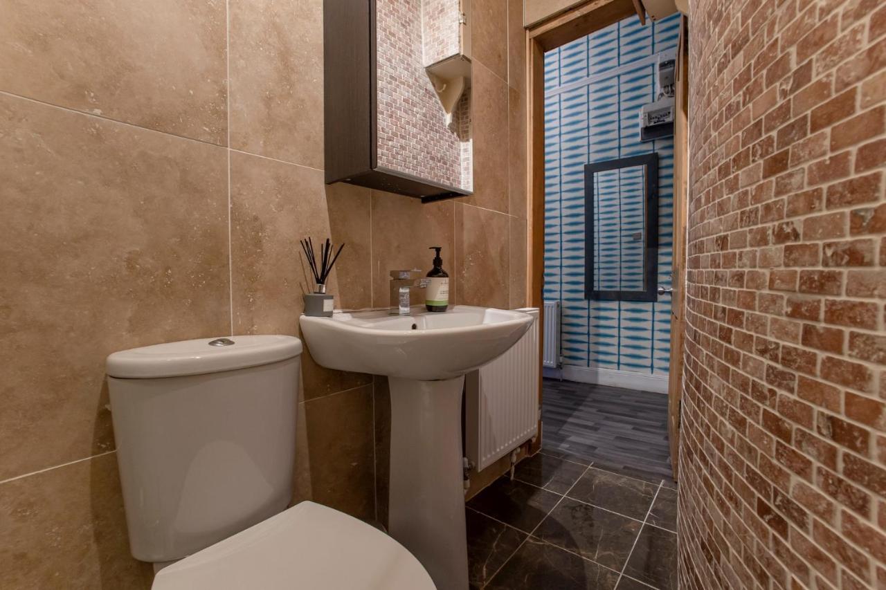 2 Bed In Great Location 15-20 Minutes Walk To Sec Apartment Glasgow Bagian luar foto